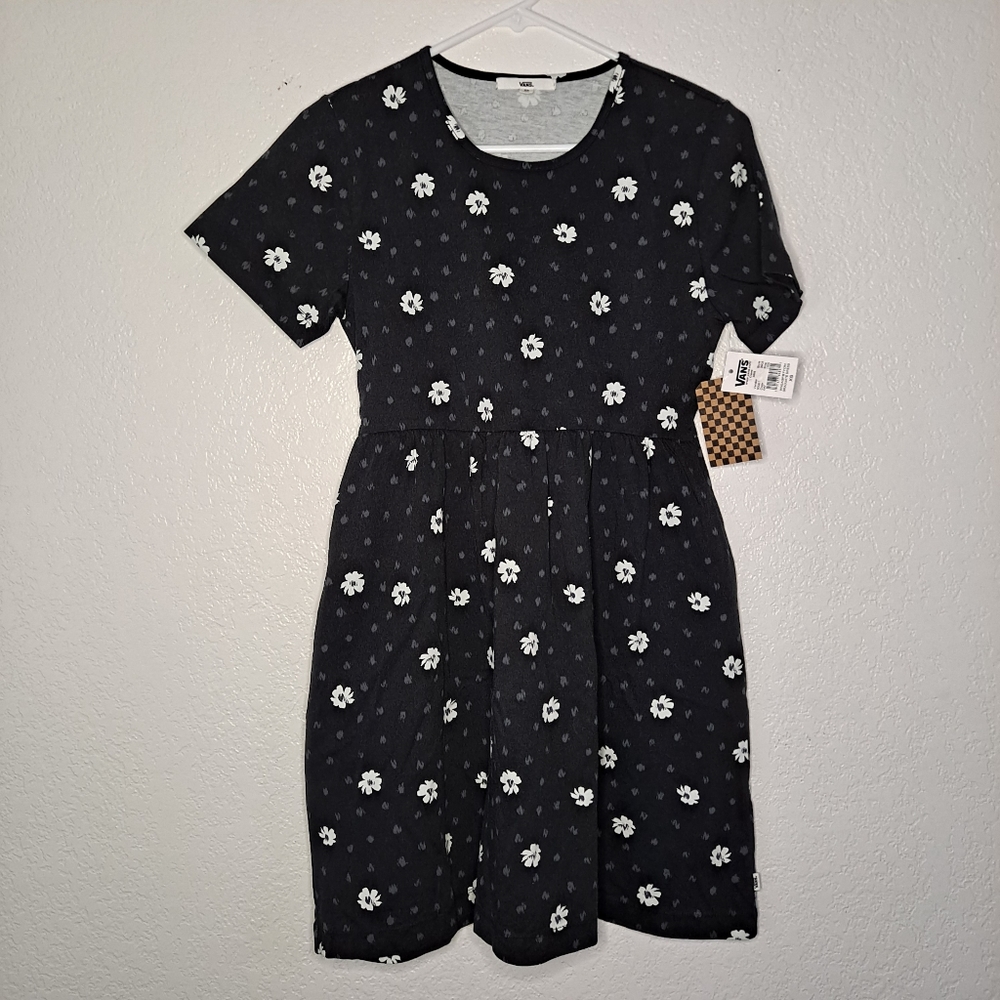 NEW Womens Vans Graduate Floral Black Dress Size XS VN0A3PB7YDN